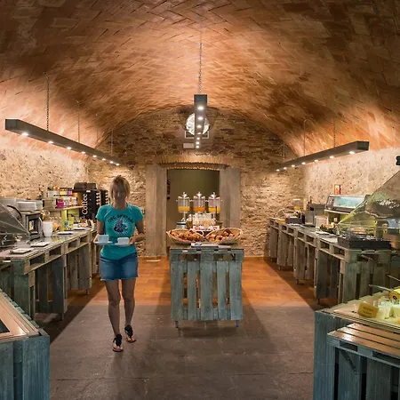 Hotel Castell Blanc 3*
