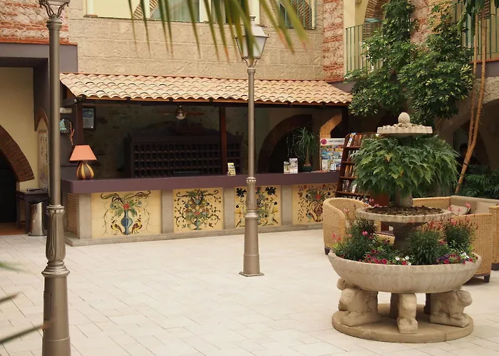 فندق Castell Blanc 3*